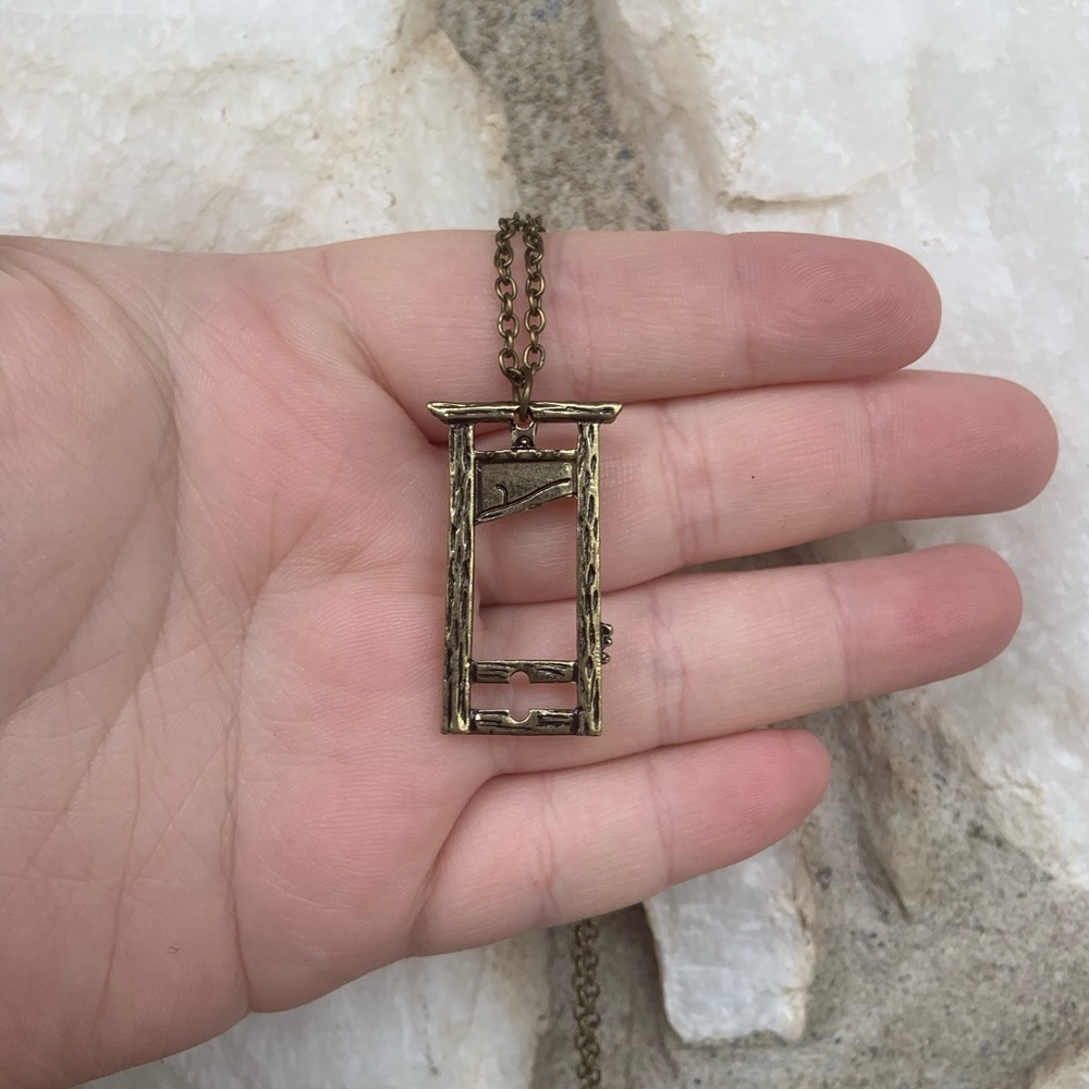 Halloween Guillotine Necklace - Picture 4 of 4